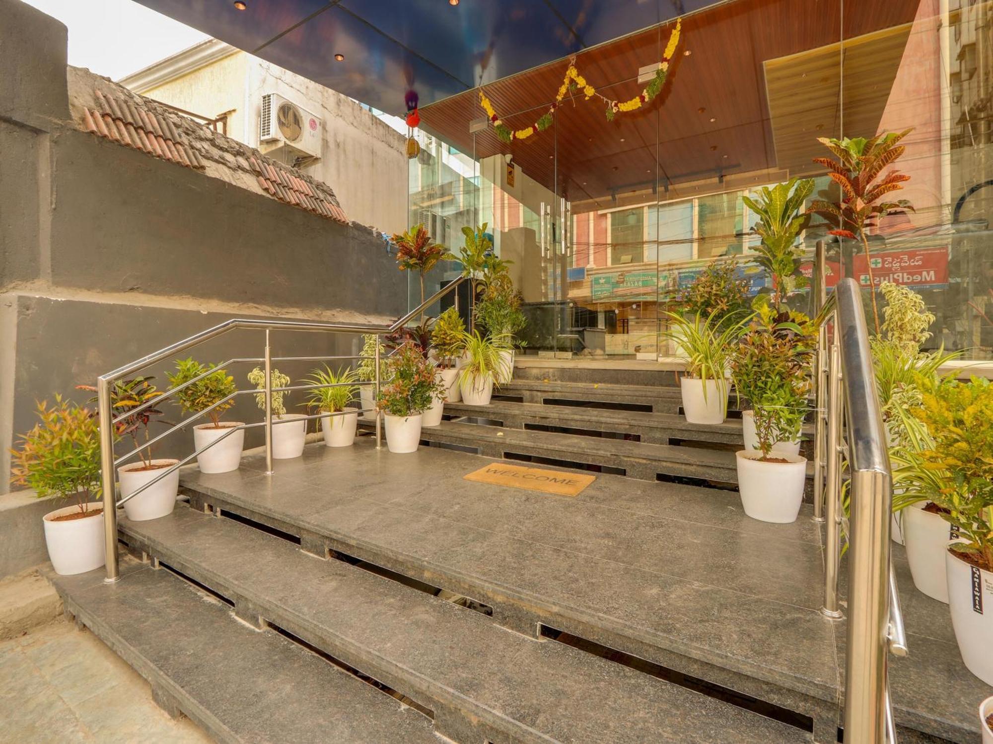 Townhouse Casa Grand Hotel Hyderabad Exterior photo