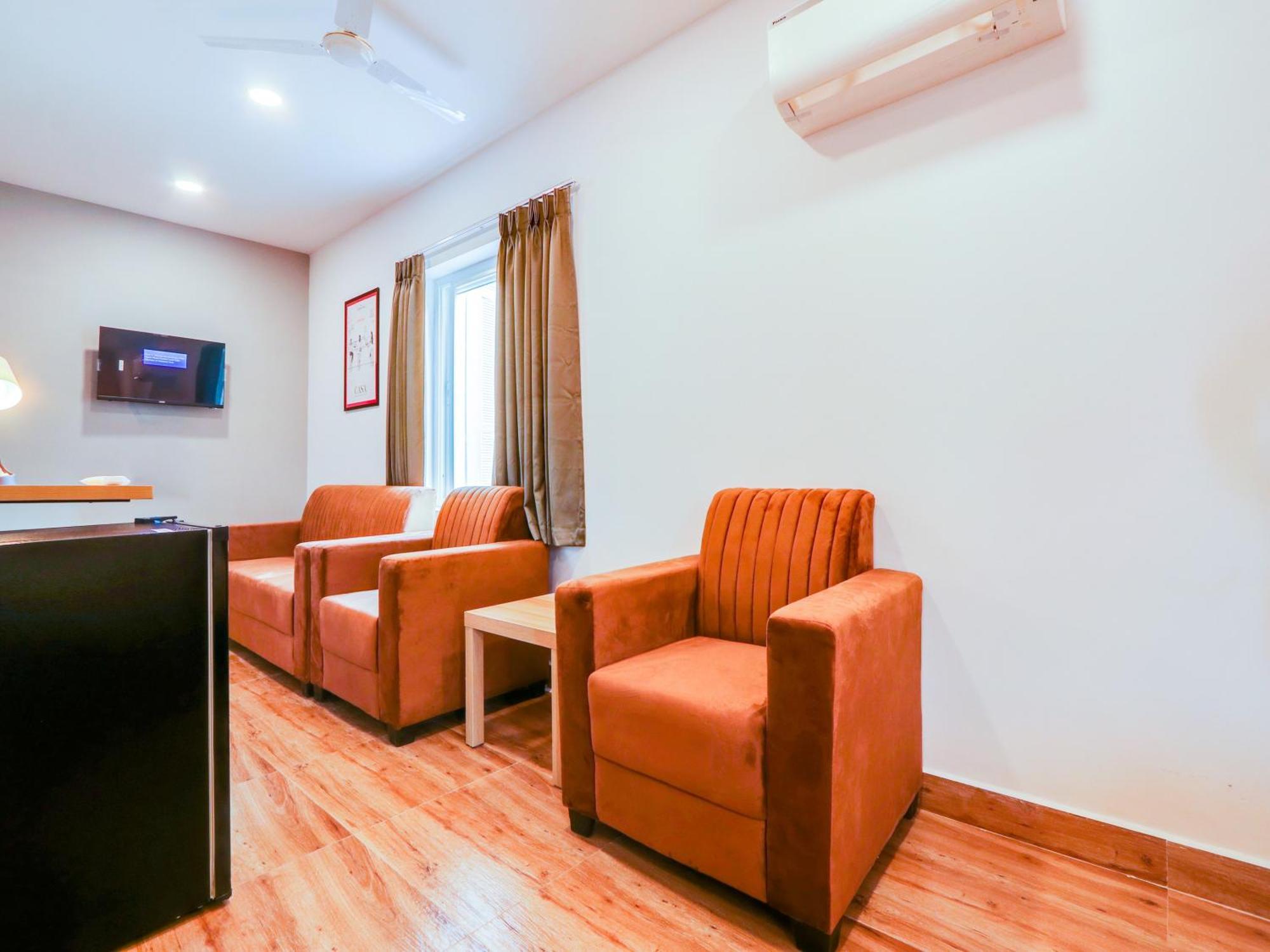 Townhouse Casa Grand Hotel Hyderabad Exterior photo
