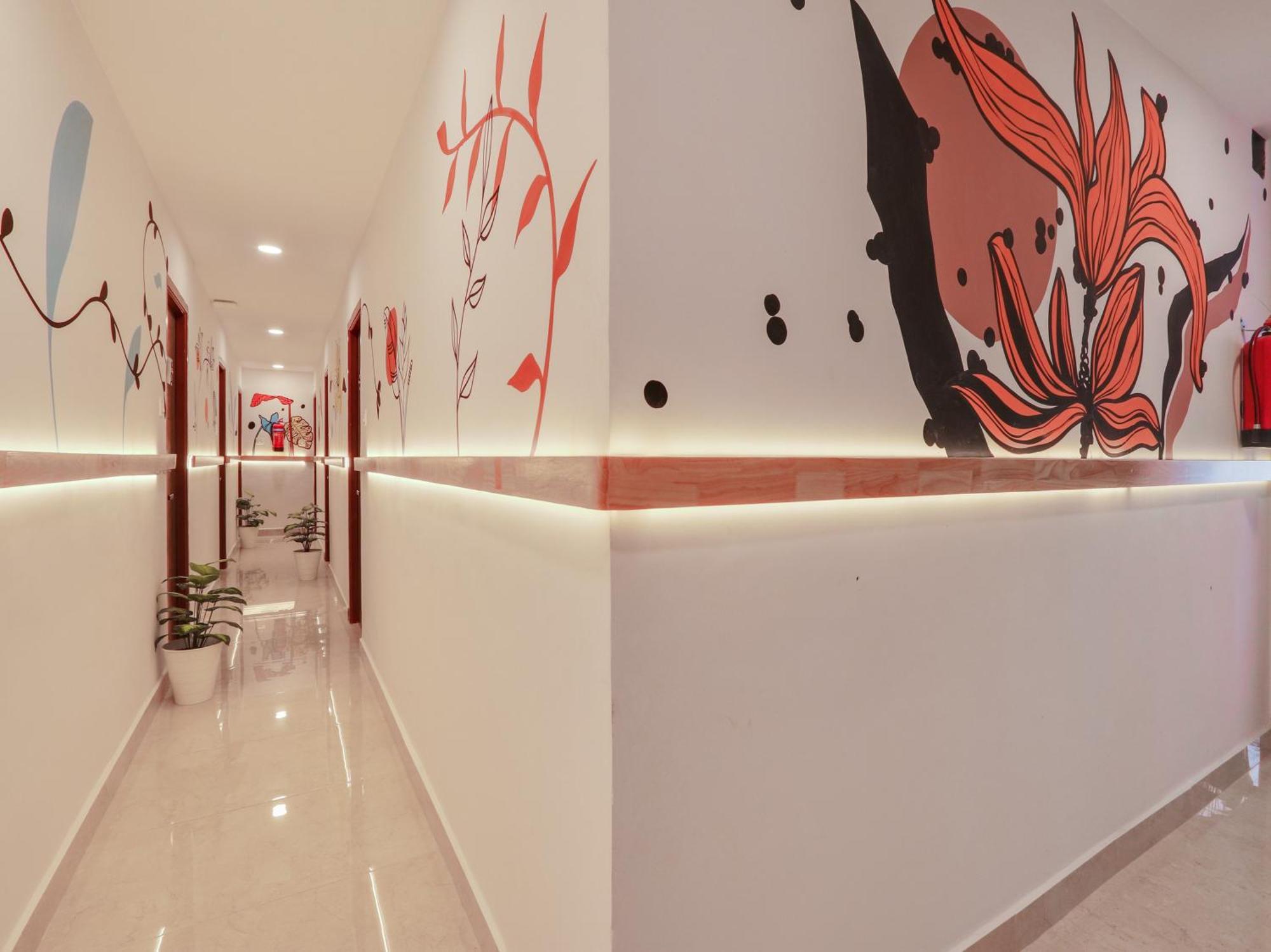 Townhouse Casa Grand Hotel Hyderabad Exterior photo