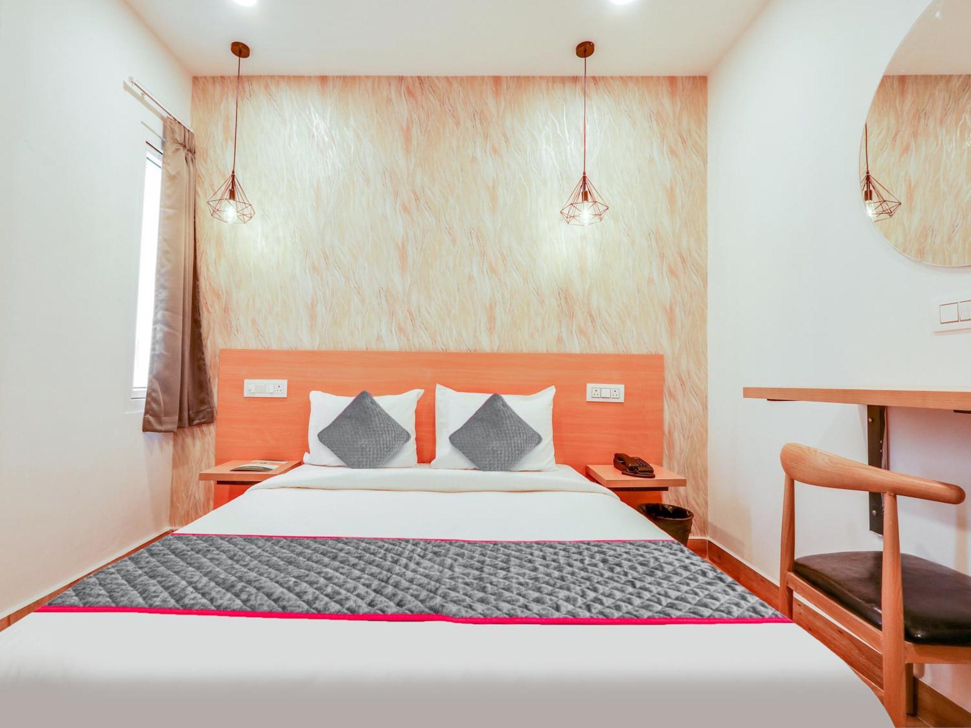 Townhouse Casa Grand Hotel Hyderabad Exterior photo
